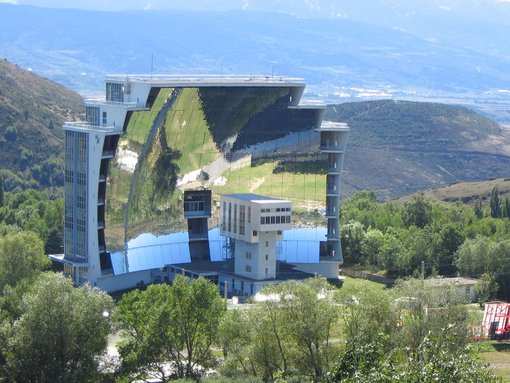 WEB Image 5-1 Odeillo solar furnace